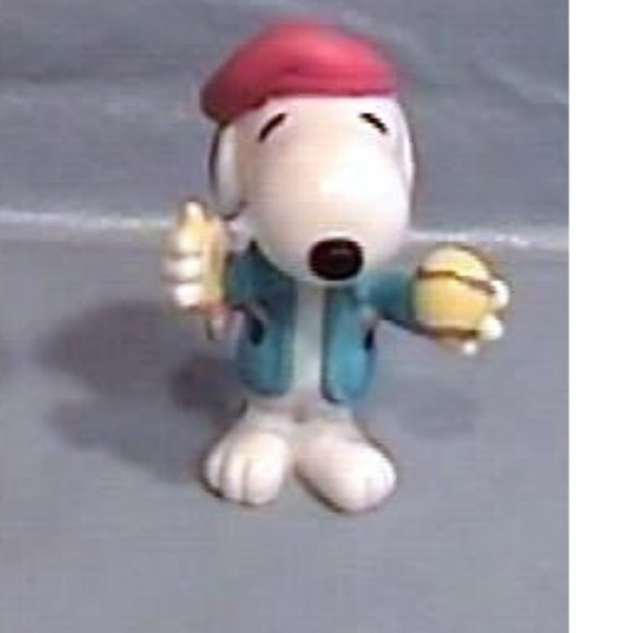 3 Vintage Snoopy PVC Figures Easter Tux Skating Artist - Picture 5 of 8